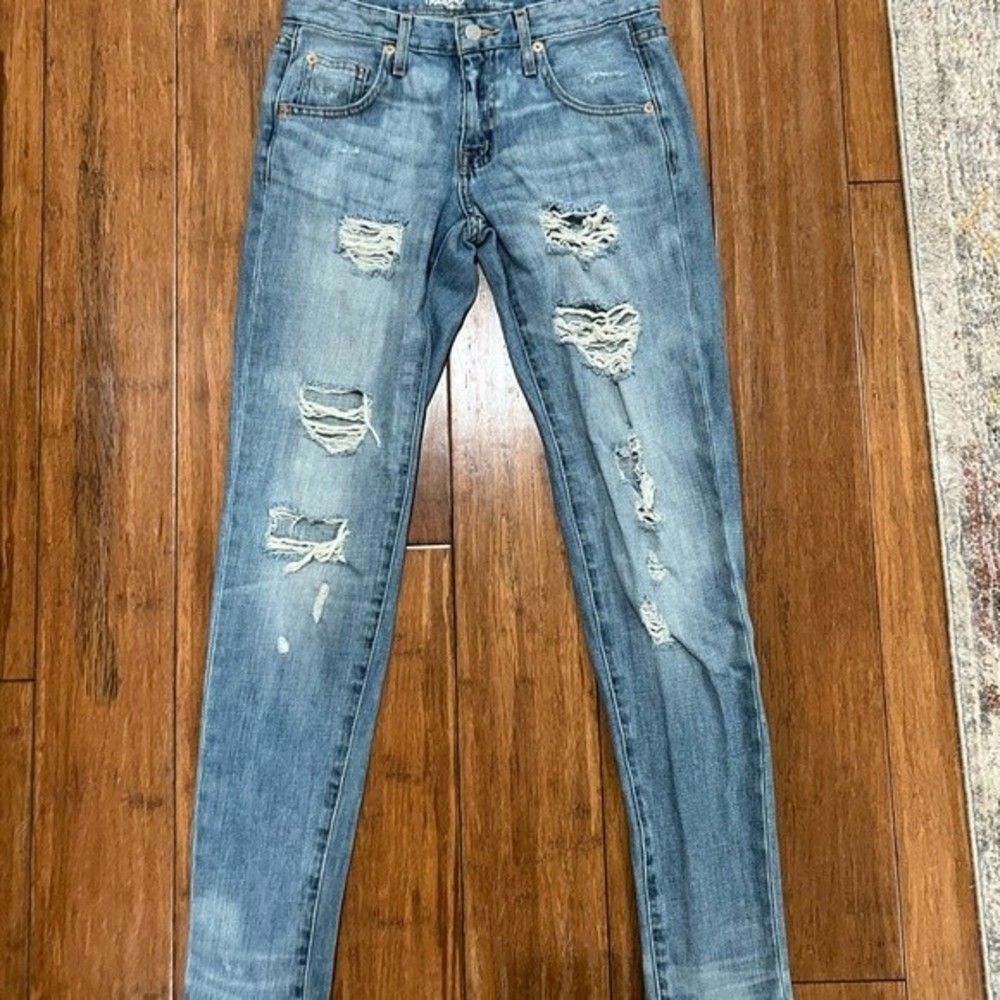 Mossimo Distressed Boyfriend Jeans